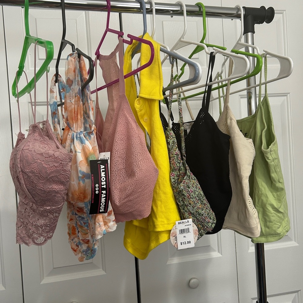 WOMENS CROP TOPS (8pc)